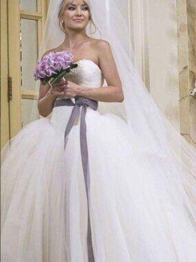 Vera Wang Collection Wedding Dress STYLE 12709 from Bride Wars movie